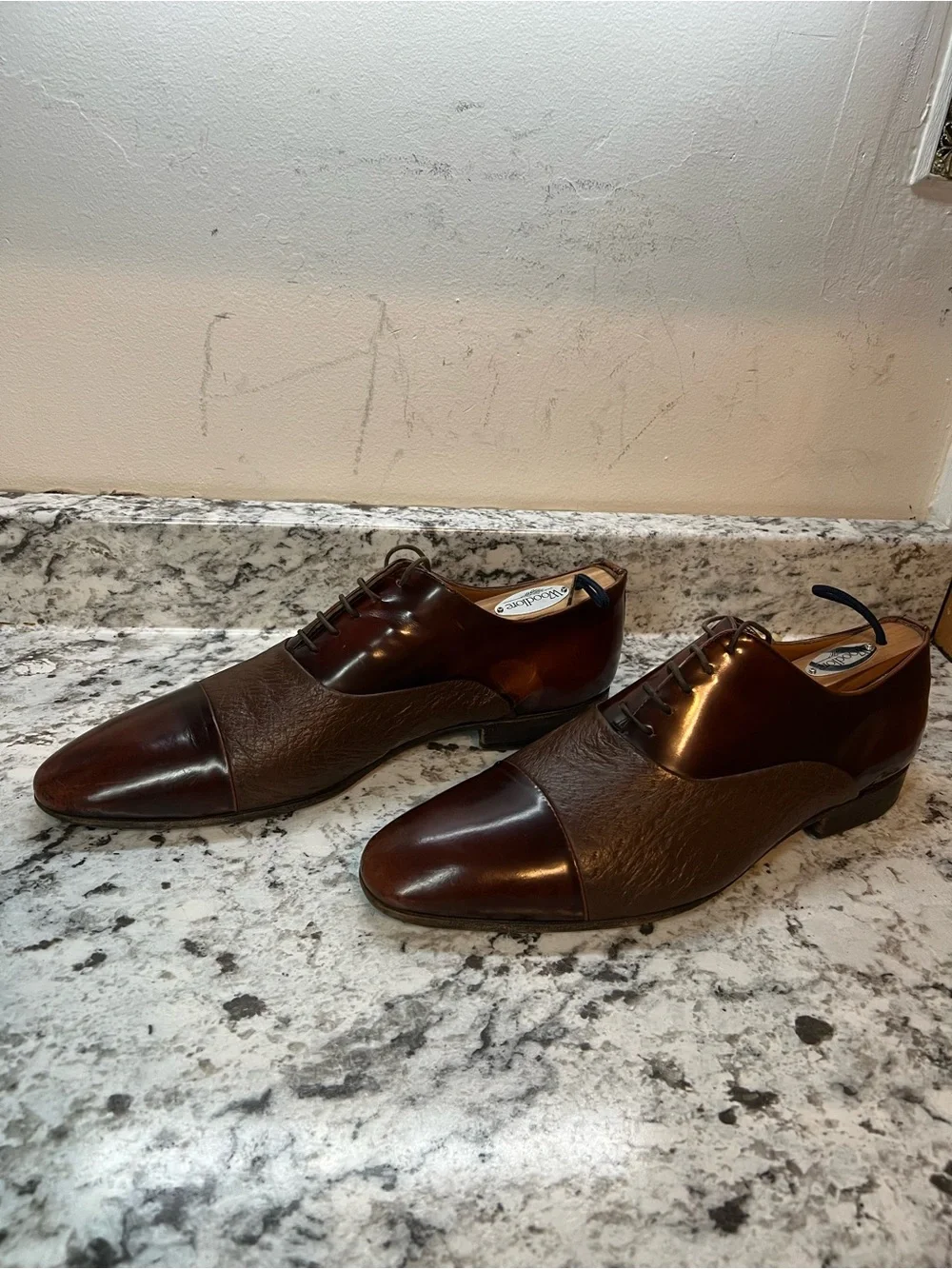 Moreschi for Russell & Bromley Men's Cap Toe Oxfords Brown Textured leatherUS8.5